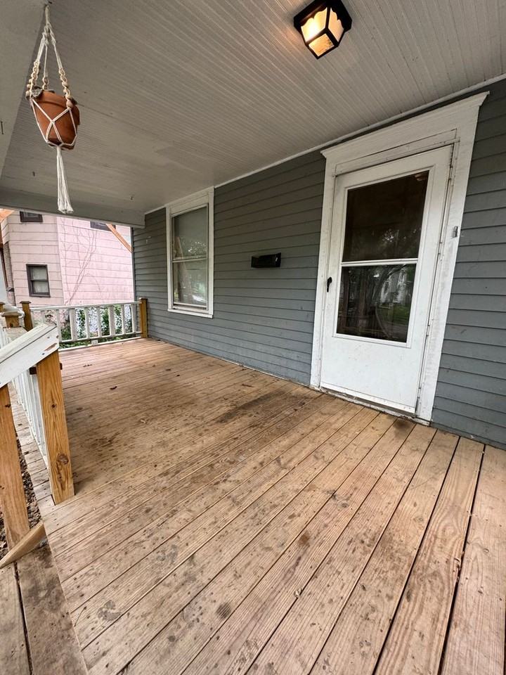 1323 Sw Garfield Ave - Photo 3 of 18