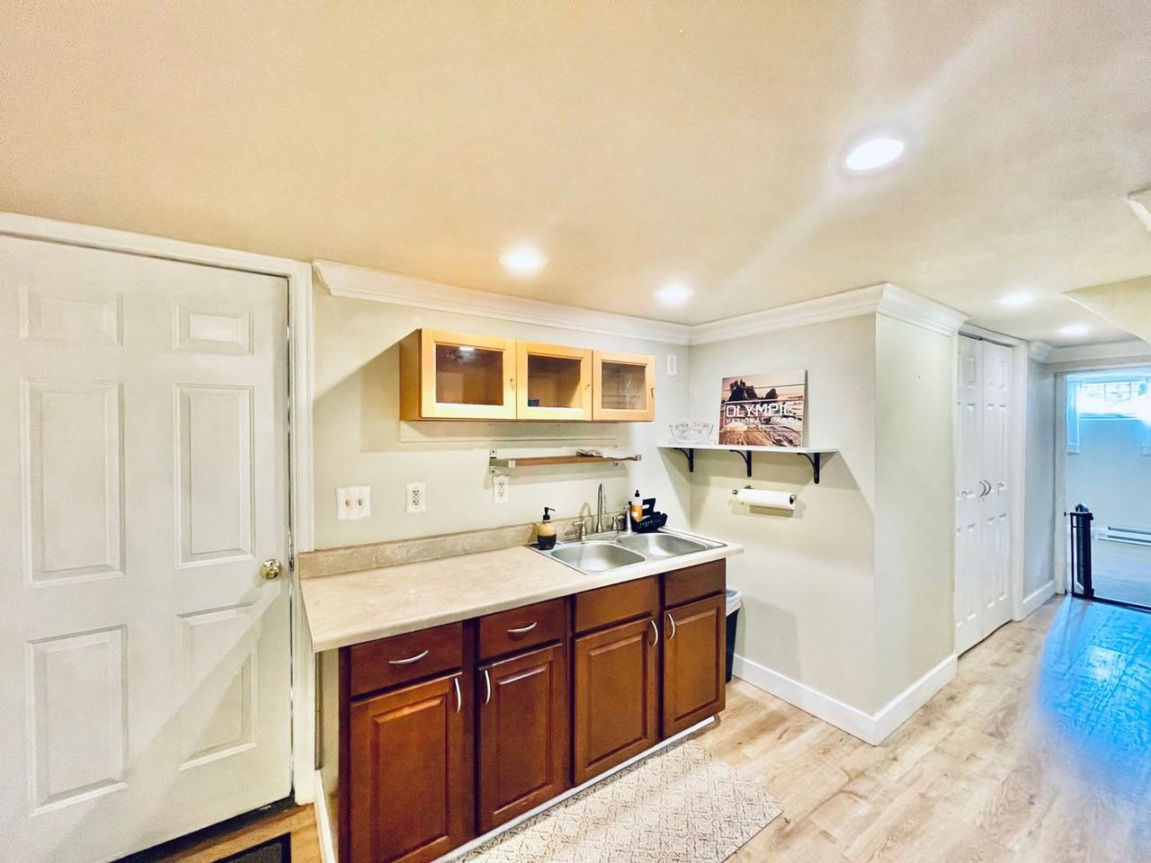 7215 S 120th St - Photo 3 of 16