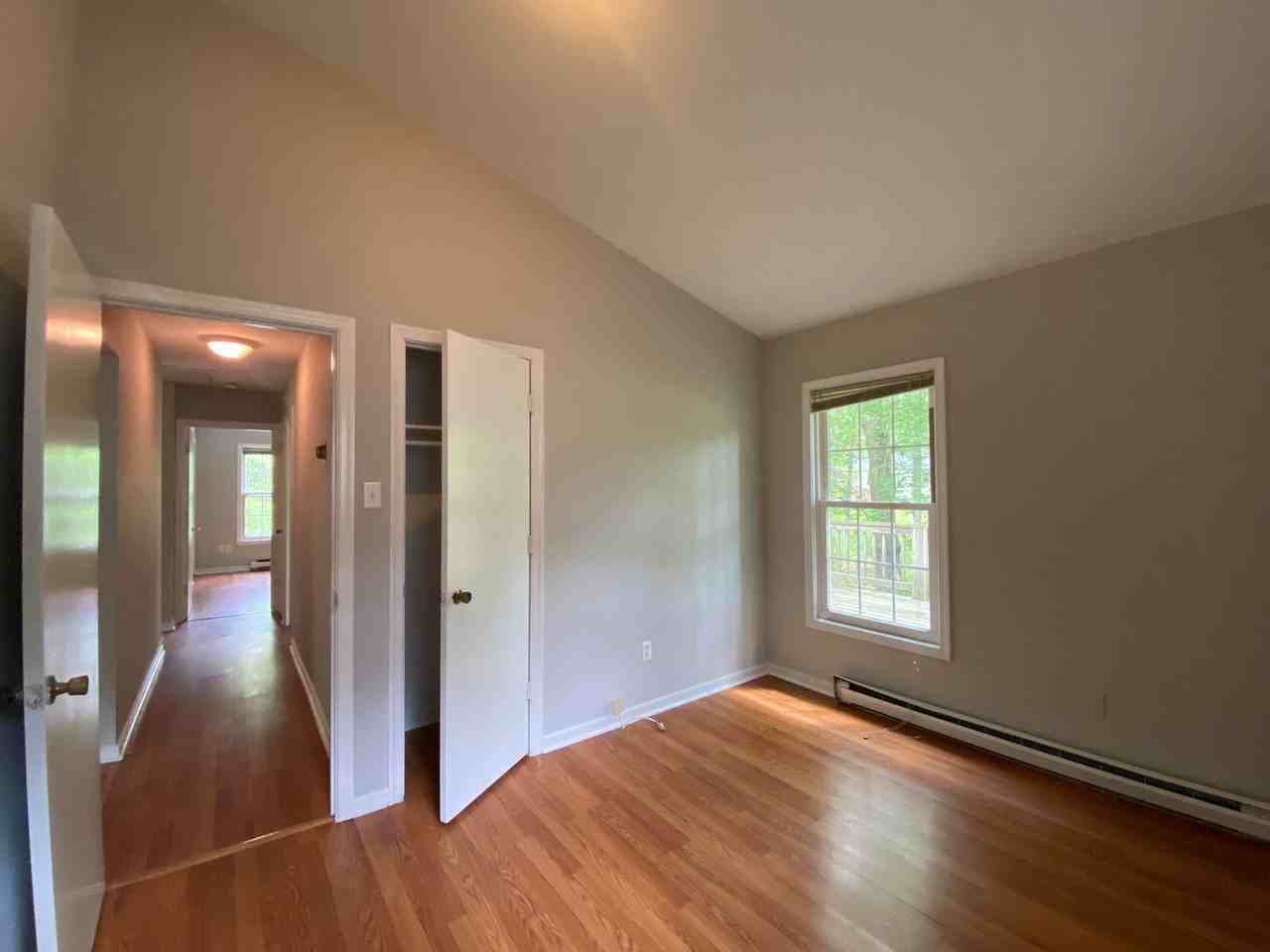 7505 Hawthorne Ave - Photo 6 of 12