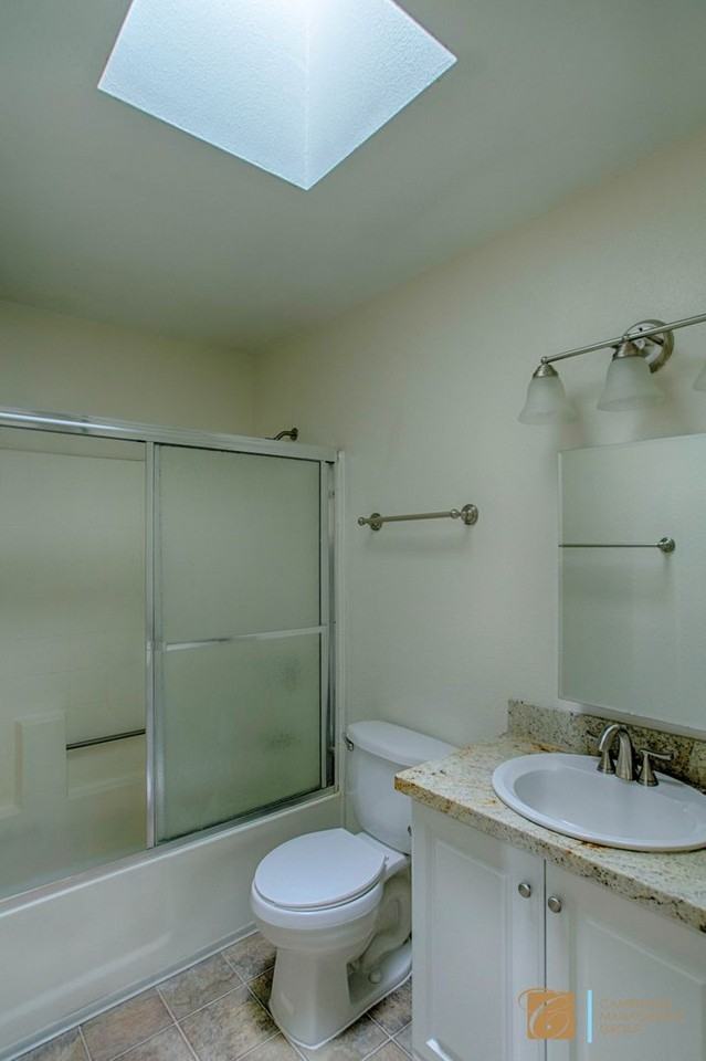 4255 Winona Ave - Photo 4 of 10