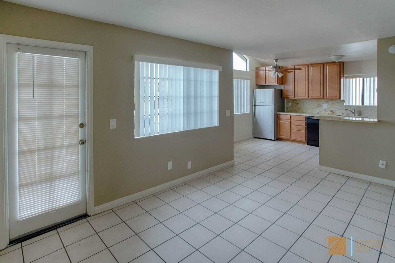 4255 Winona Ave - Photo 5 of 10