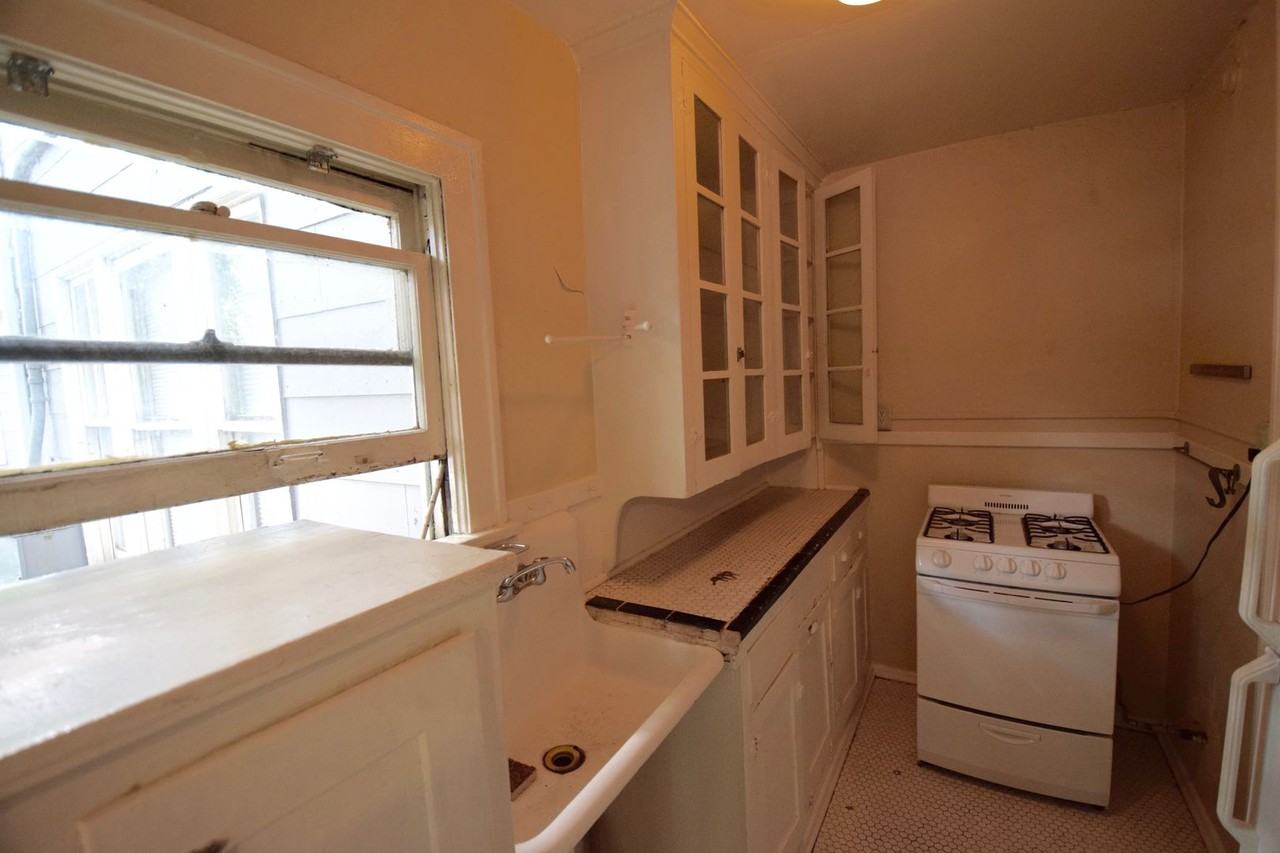 Clayton Place - Photo 3 of 7