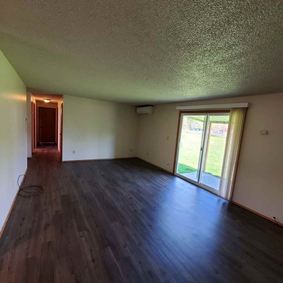 519 E Blakely Ave - Photo 3 of 21