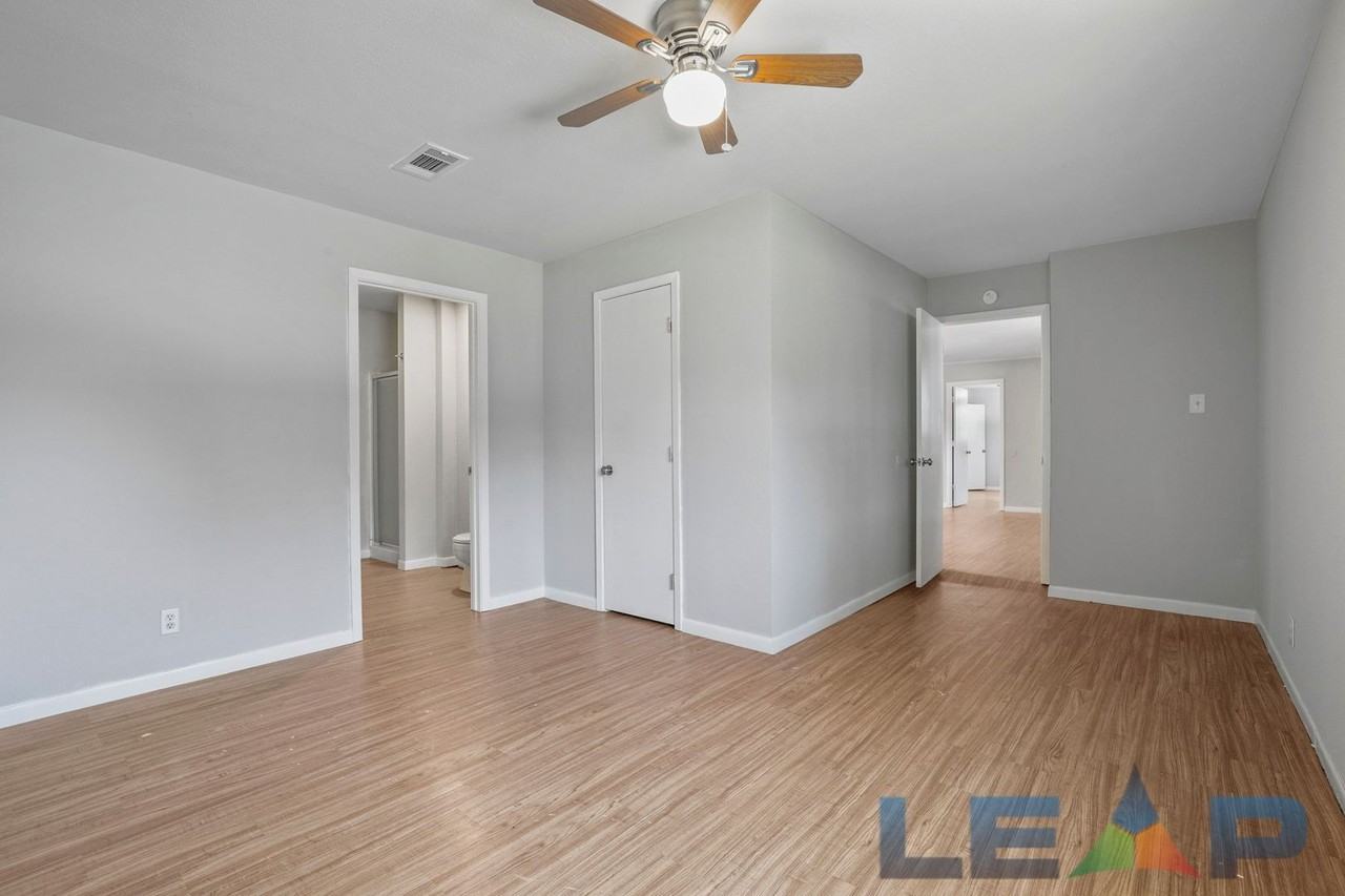 1917 Jacqueline Dr - Photo 3 of 24
