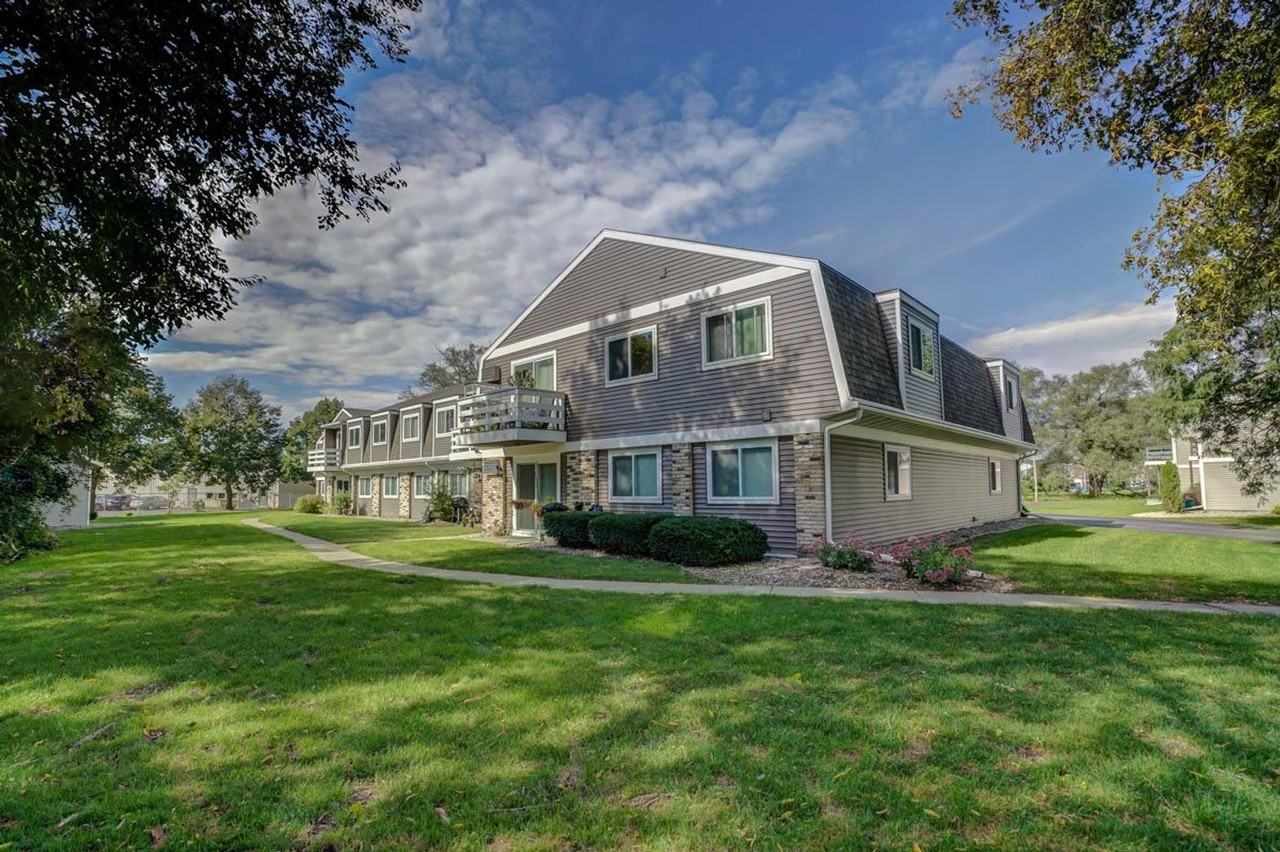 Westchester House - 2928 - Photo 2 of 15