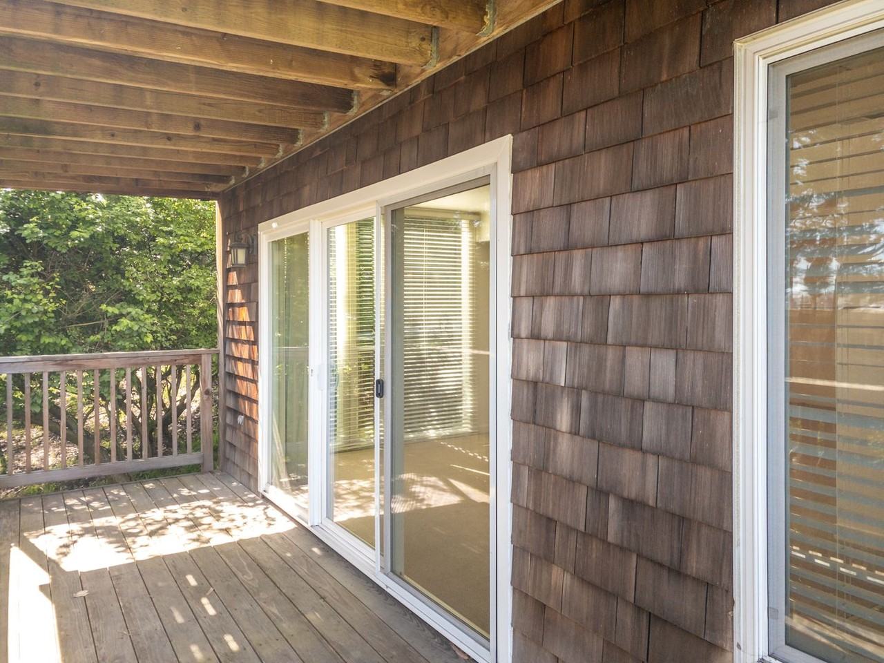 98 Rodeo Ave - Photo 4 of 24