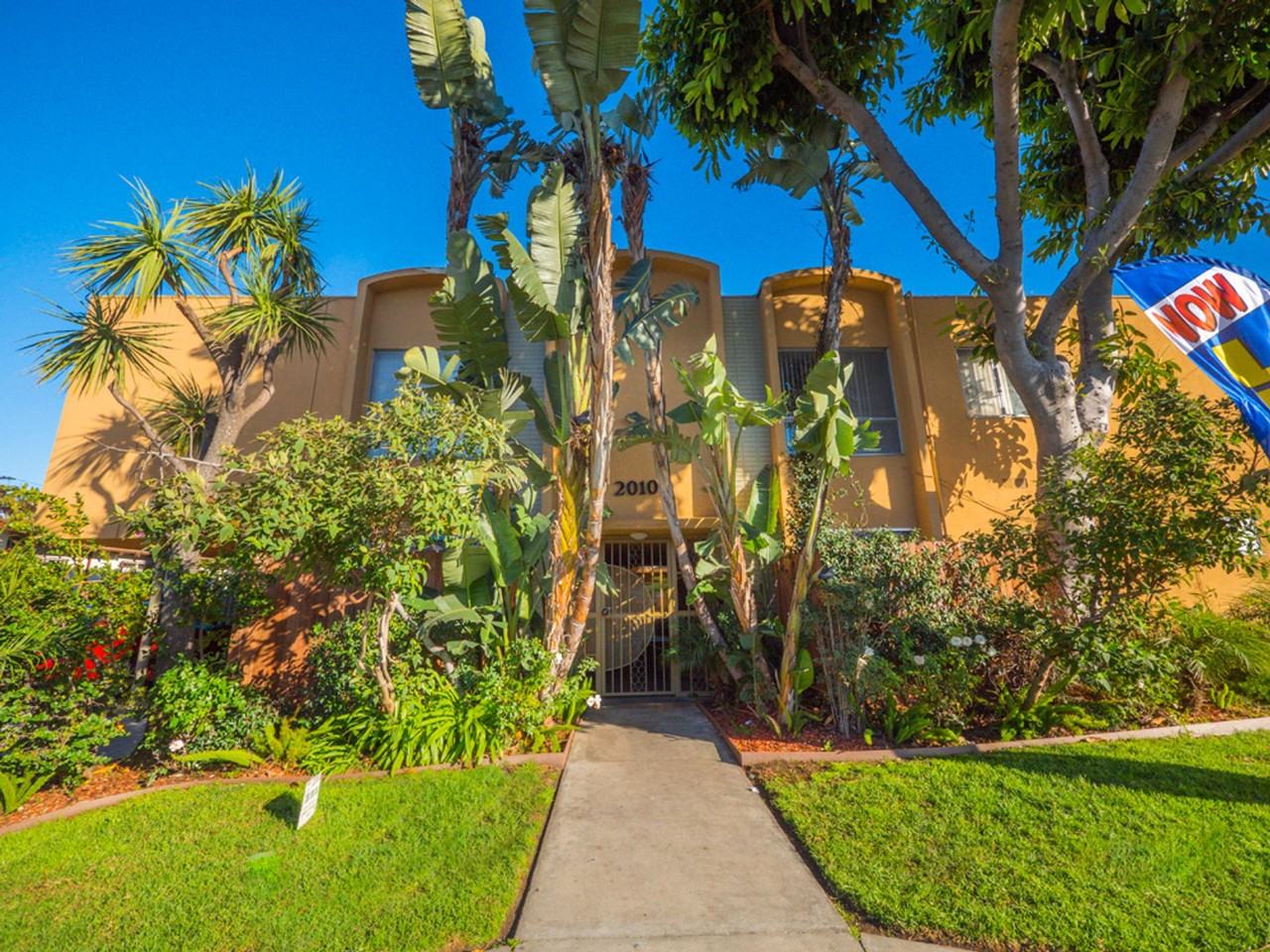 2010 S. Garth Ave. - Photo 3 of 5