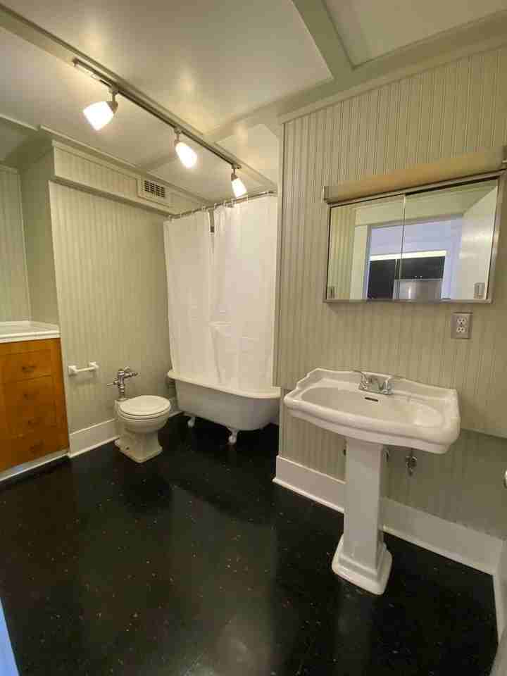 Alexandra Court Apartments - Photo 4 of 16