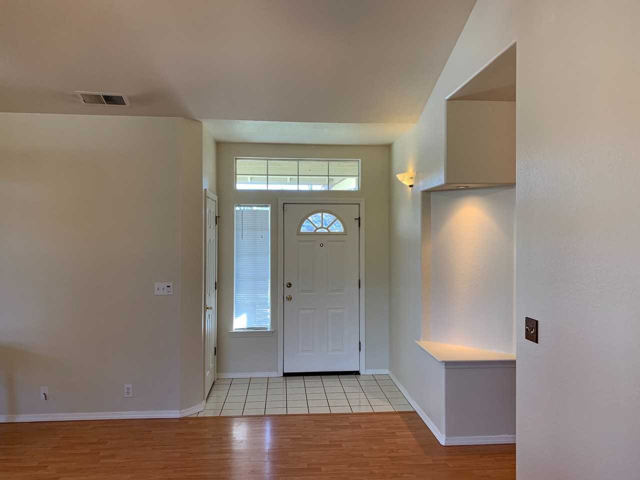 2517 Tuolumne Dr - Photo 3 of 15