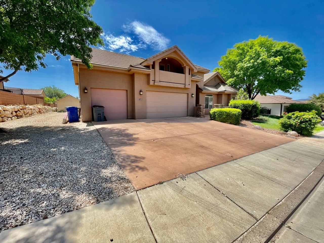 922 E Silver Shadows Dr - Photo 3 of 25