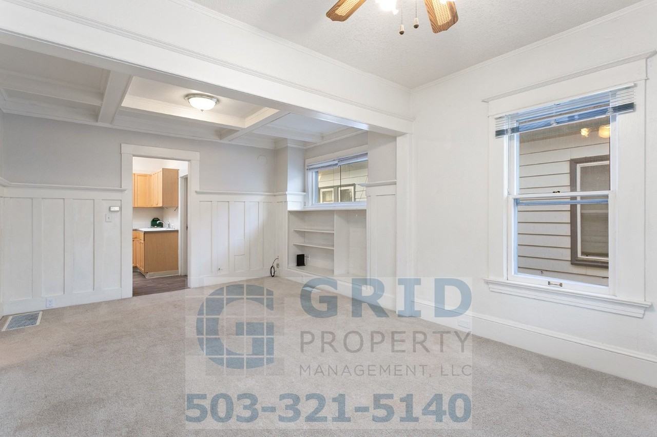 6816 Se Mall St - Photo 2 of 38