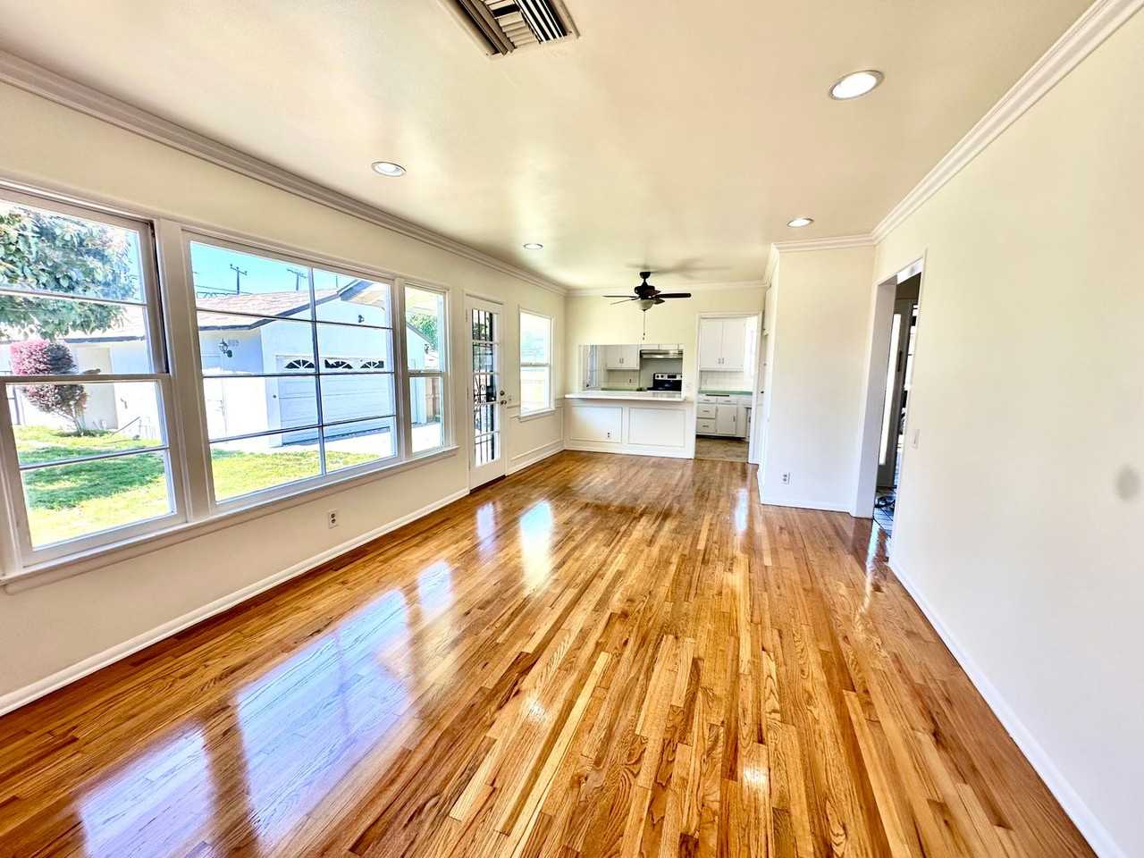 21115 Hobart Blvd - Photo 2 of 16
