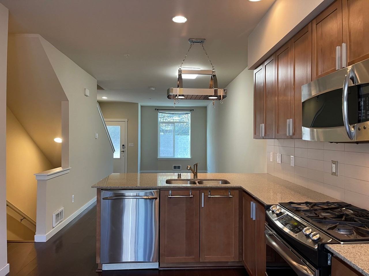 2105 Nw Talus Dr - Photo 3 of 11