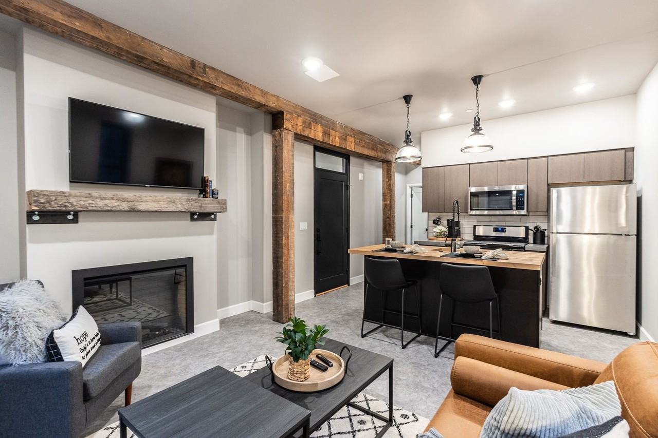 Image showcasing 305 N. Alaska Apartments - 305 N Alaska St Butte-Silver Bow MT | Zumper