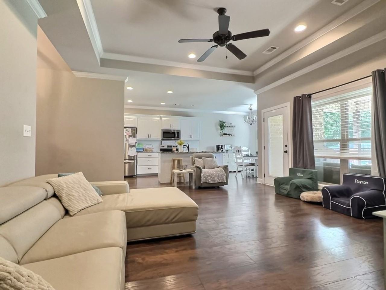1018 Ridge Point Dr - Photo 4 of 14
