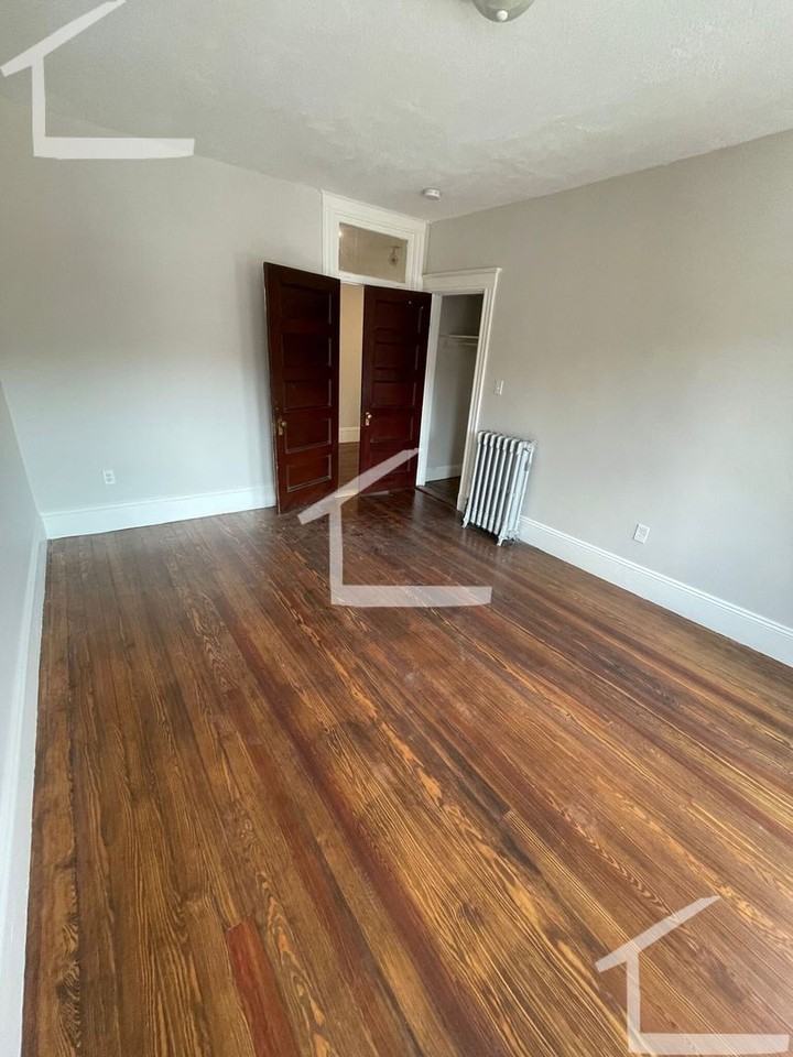 1855 Beacon St - Photo 4 of 30