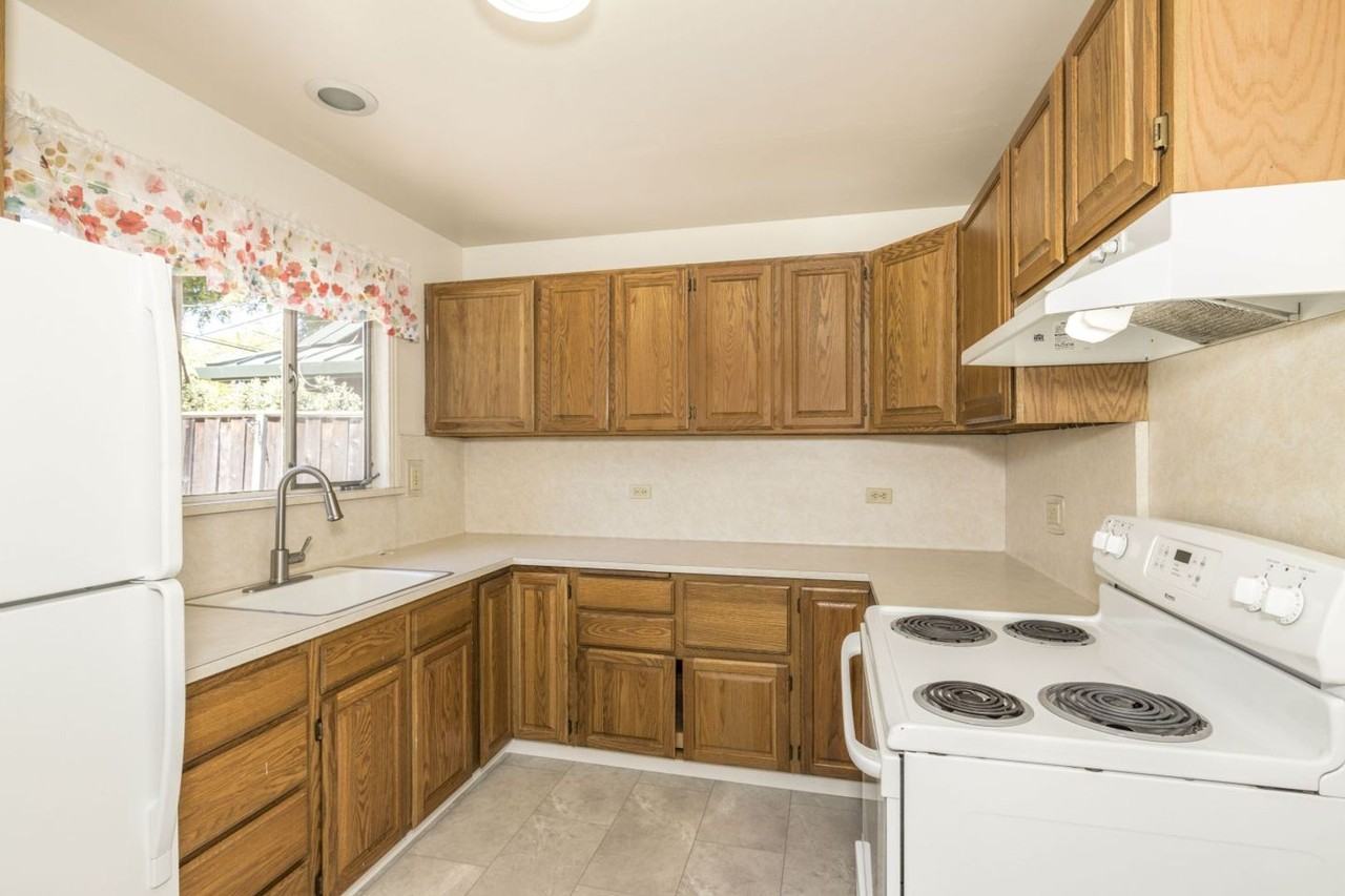 3254 Bryant St - Photo 5 of 13