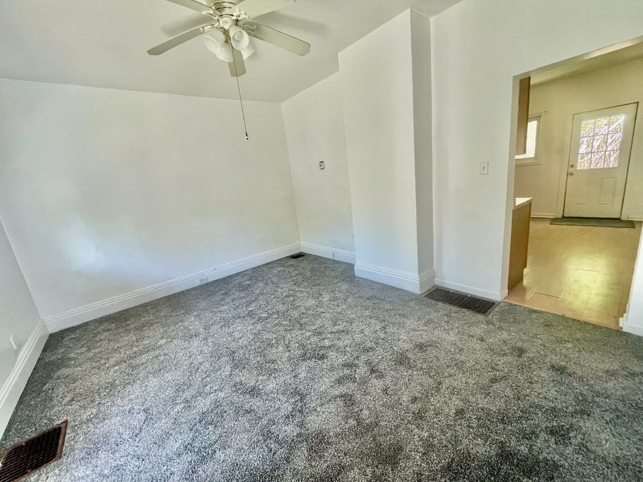 520 Glenn St - Photo 3 of 16