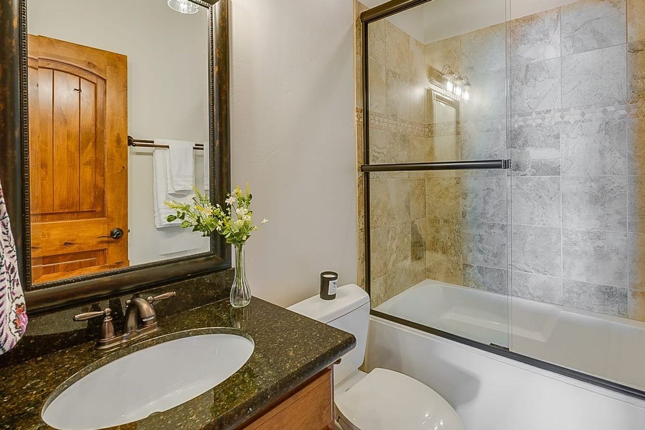 13404 N Alexis Dr - Photo 3 of 21