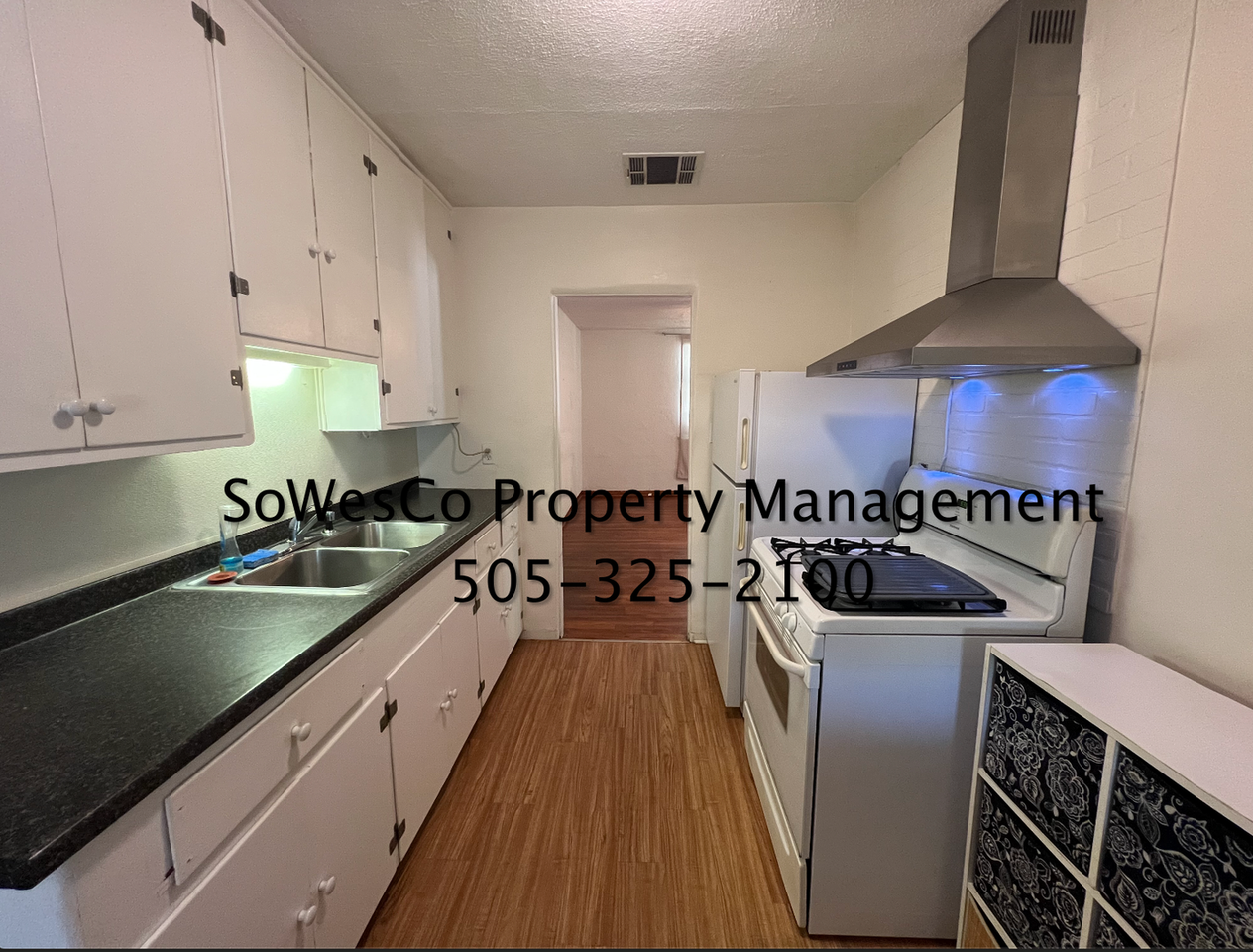 1107 N Auburn Ave - Photo 3 of 9