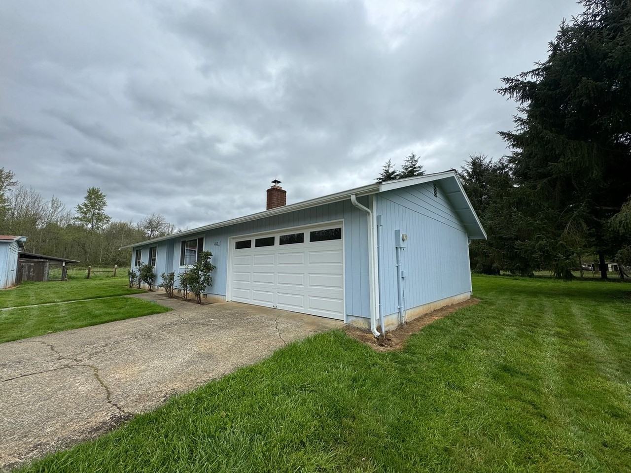 113 Small Springs Ln - Photo 2 of 15