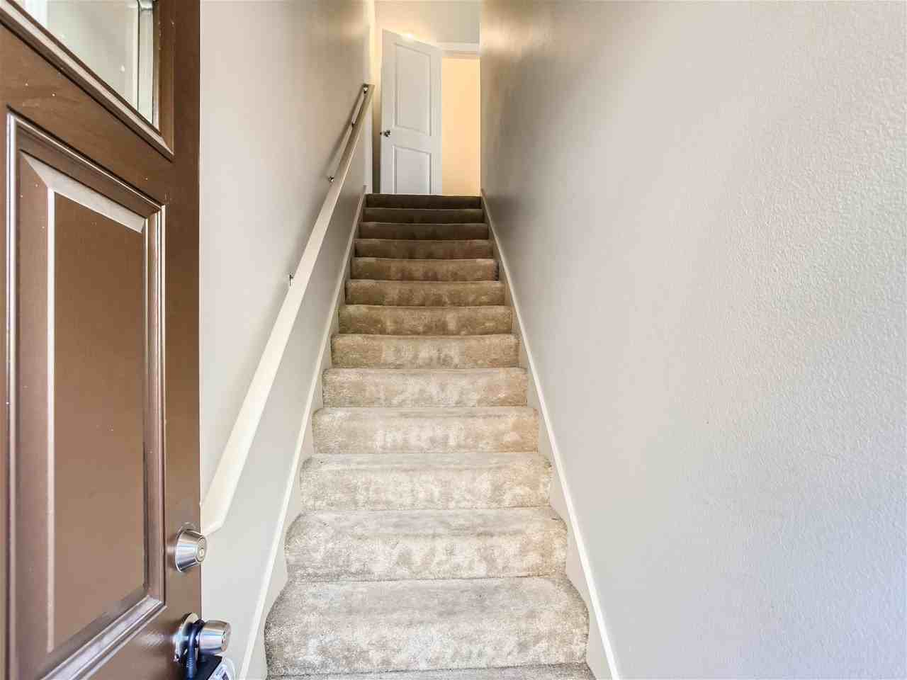 1040 Sw 170th Ave - Photo 3 of 28