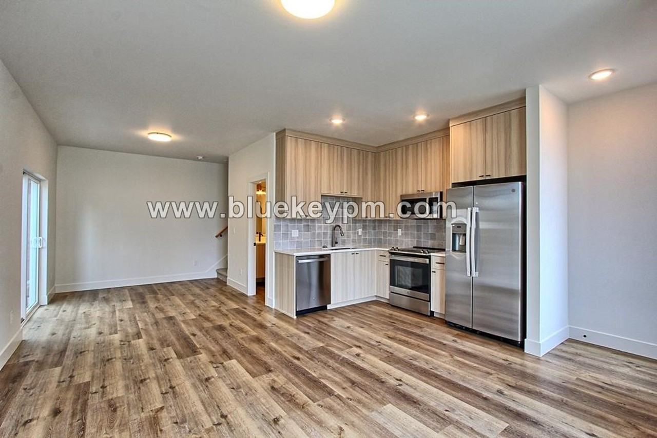 3356 N Russet St - Photo 2 of 12