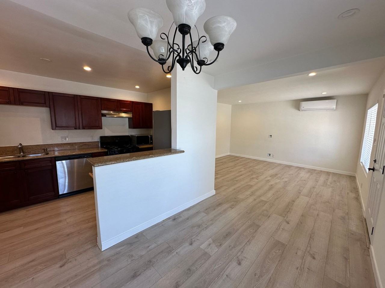 7000 Glade Ave - Photo 6 of 22