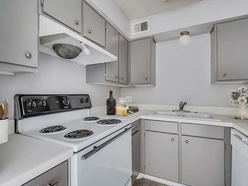 Bison Ridge Apartments - Photo 3 of 27