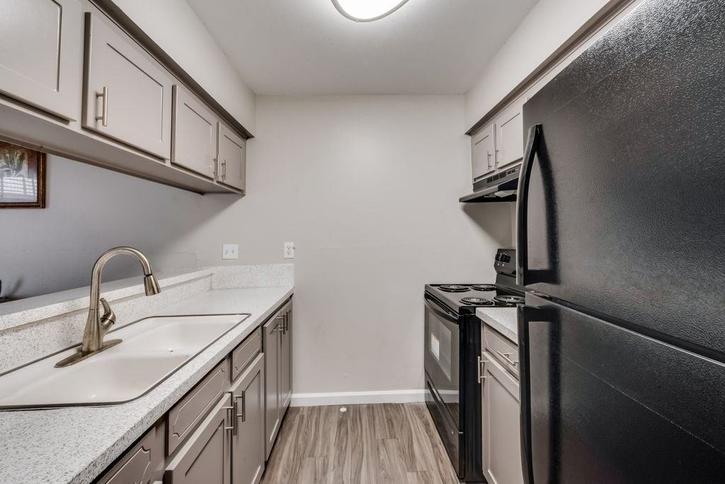 The Bianca Apartments - Photo 4 of 13