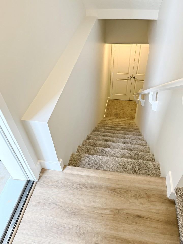 476 Cornerbrook Drive Northeast - Photo 2 of 11