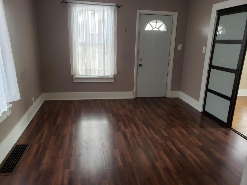 1207 Grand Ave - Photo 3 of 8