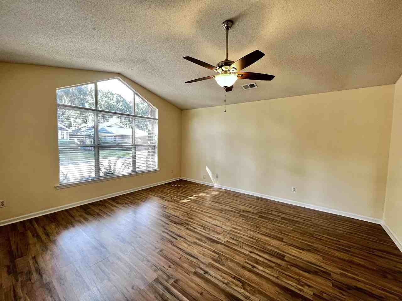 948 Oyster Cove Rd - Photo 2 of 17