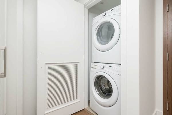 610 Long Bridge Street #1 - Photo 5 of 23