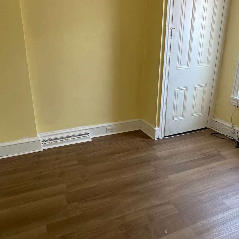 720 N Pine St #1 - Photo 3 of 10