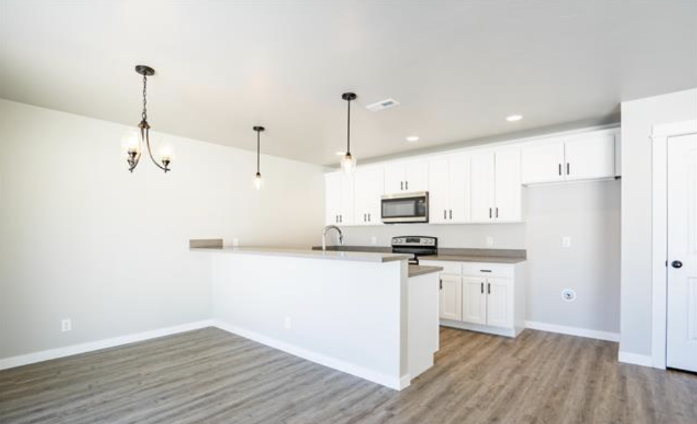 747 Elba Ave #747 - Photo 2 of 4