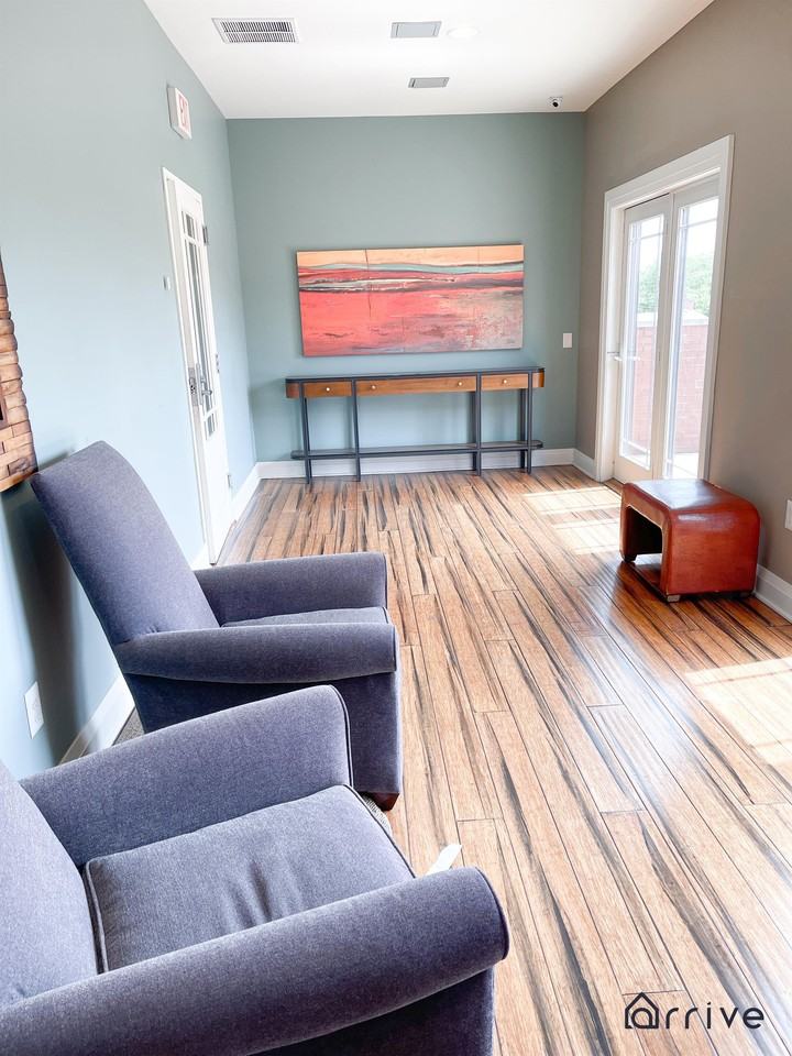 205 Easton Ave #204 - Photo 3 of 18