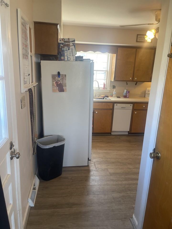 155 Verndale Dr - Photo 2 of 7