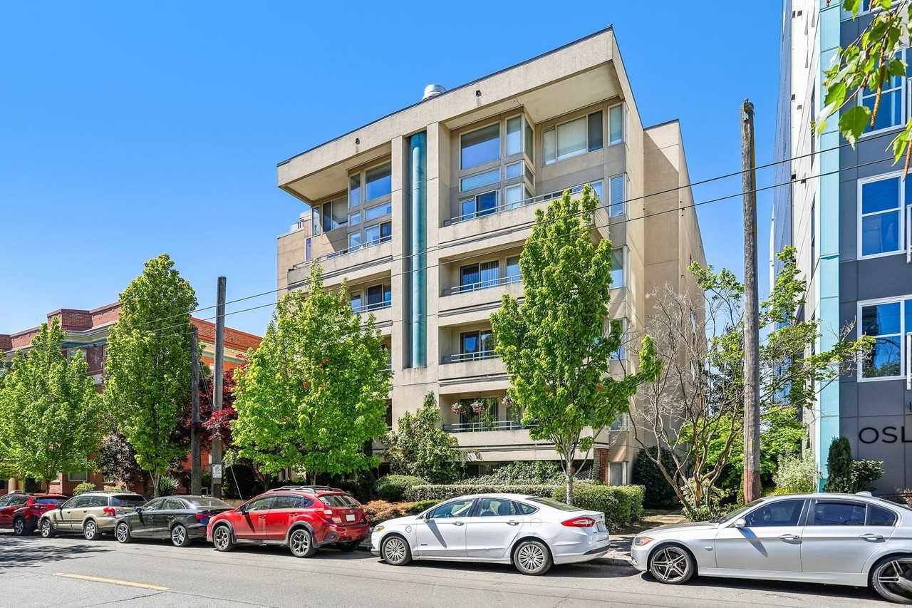 Capitol Hill Park - Photo 7 of 37