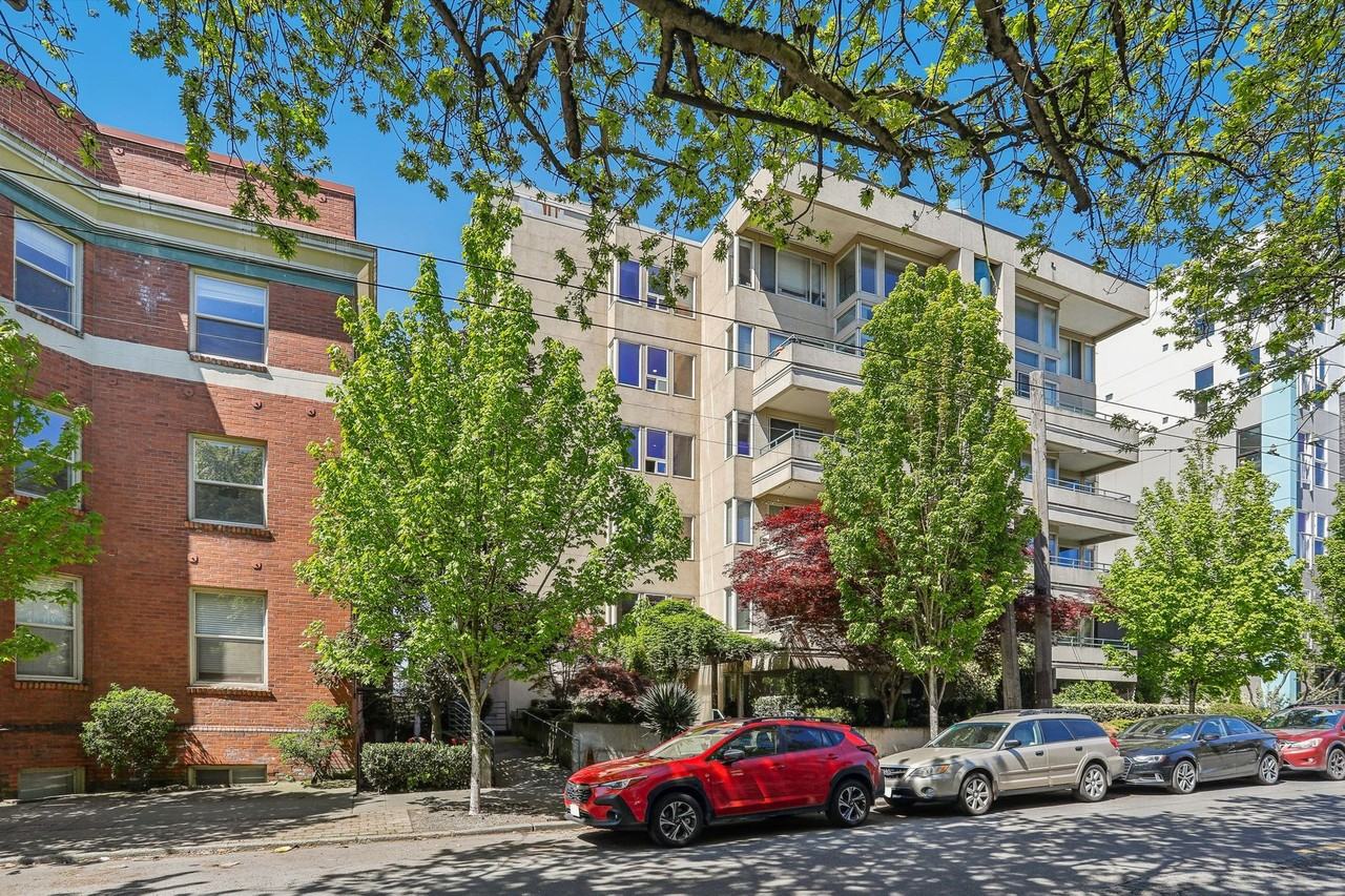 Capitol Hill Park - Photo 5 of 37