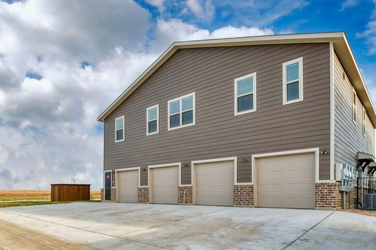 743 Harvest Moon Dr - Photo 3 of 20