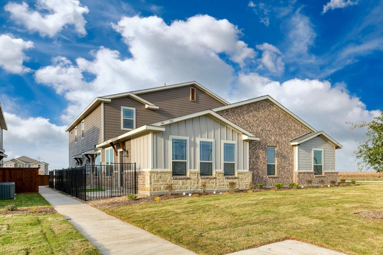 700 Fallow Dr