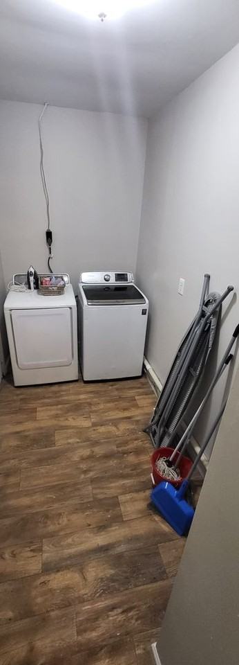 2115 Rochelle Way - Photo 2 of 27