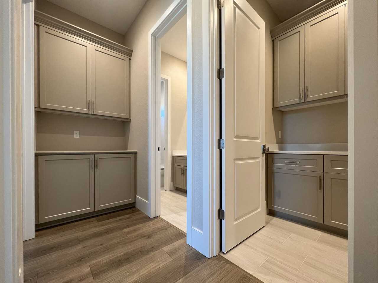 1502 Cortland Ln - Photo 3 of 43