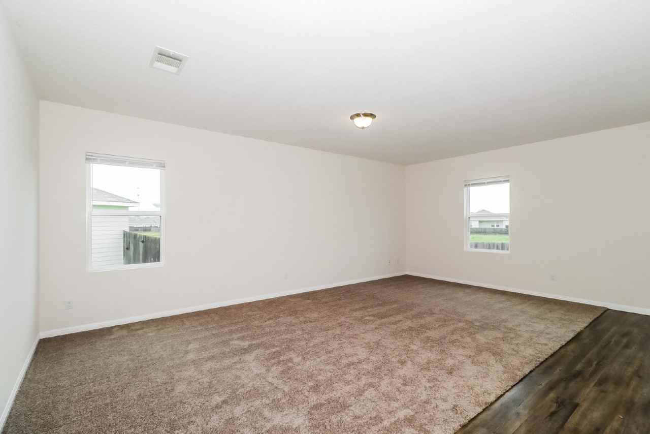 12601 Samuel Adams Dr - Photo 2 of 27