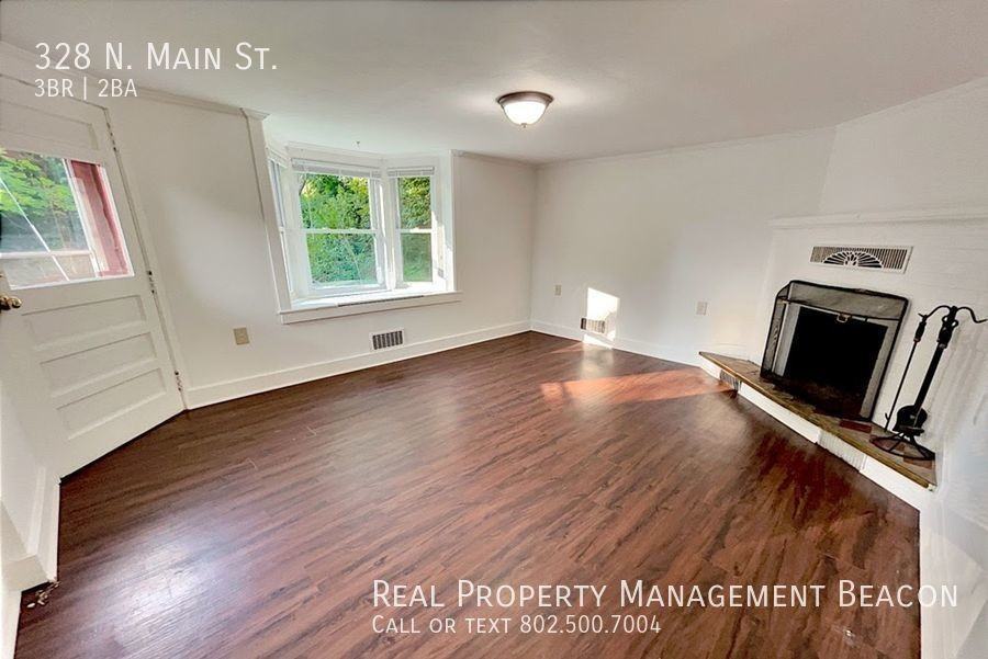 328 N Main St - Photo 3 of 14