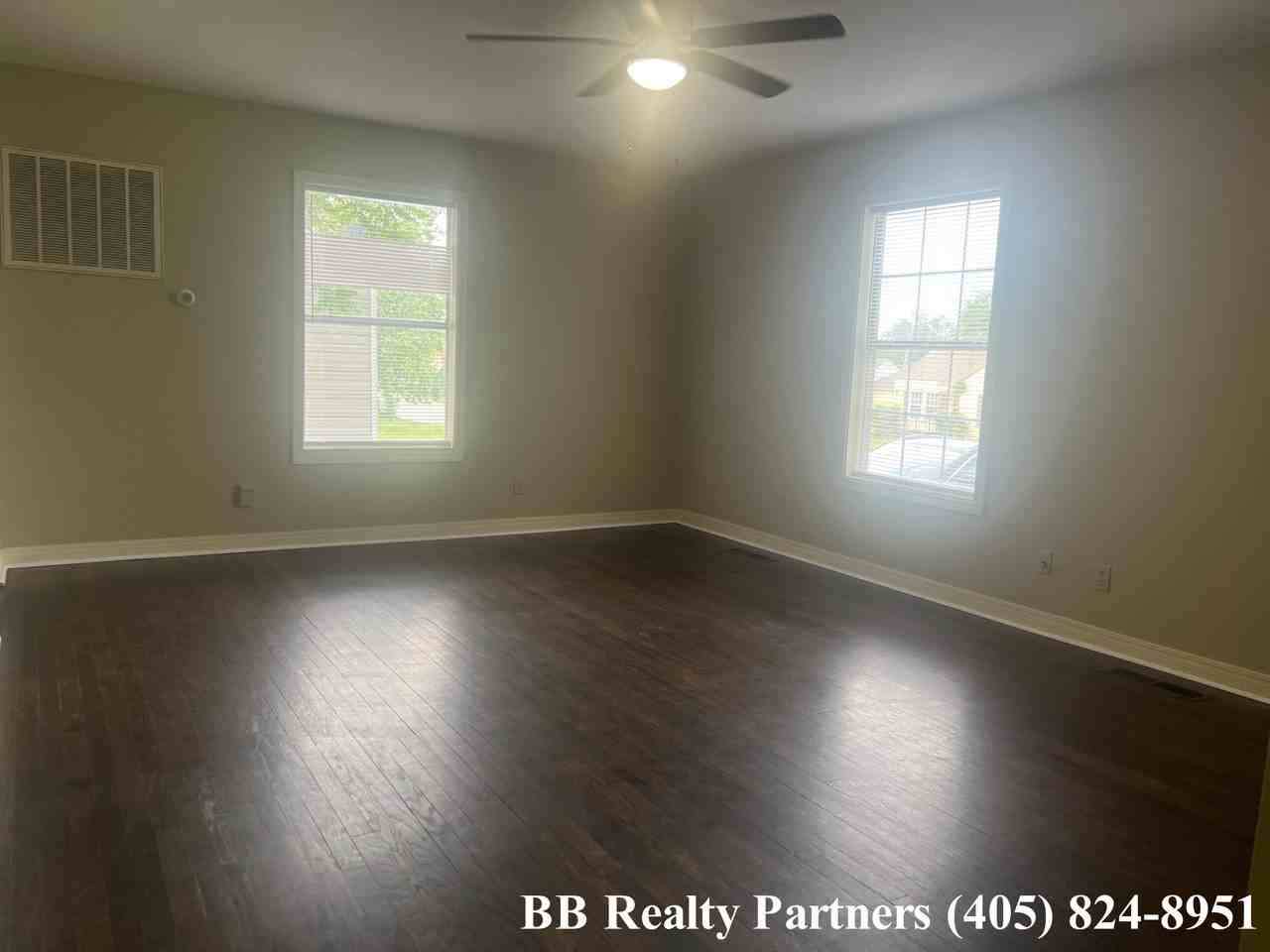 1216 S Erie Ave #NA - Photo 3 of 15