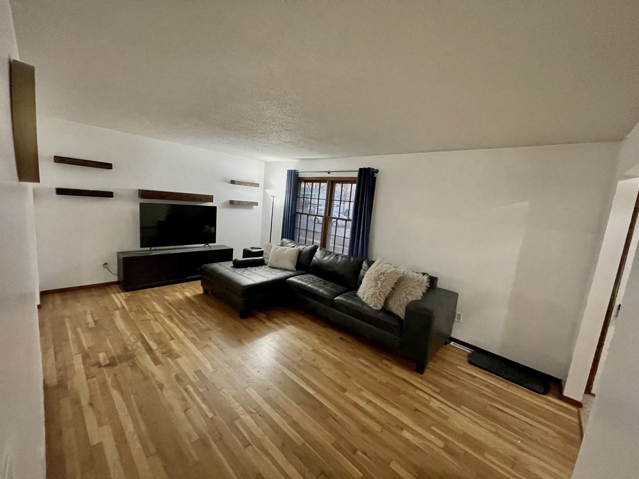 1501 Brookwood Dr #NA - Photo 3 of 20