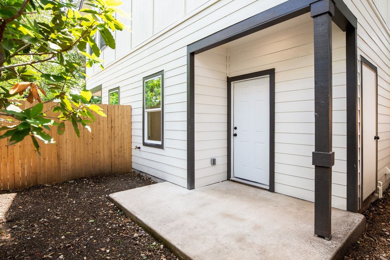 1835 Dawson St #101 - Photo 3 of 18