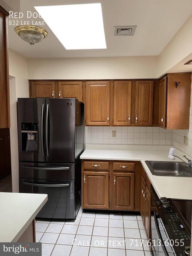 832 Lee Ln - Photo 5 of 28